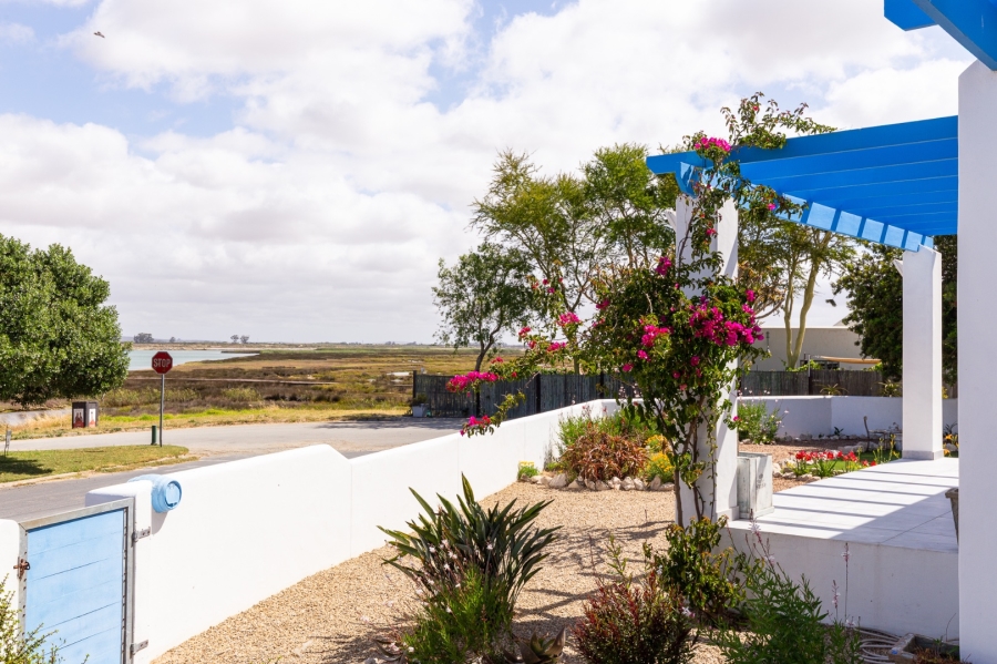 4 Bedroom Property for Sale in Velddrif Western Cape